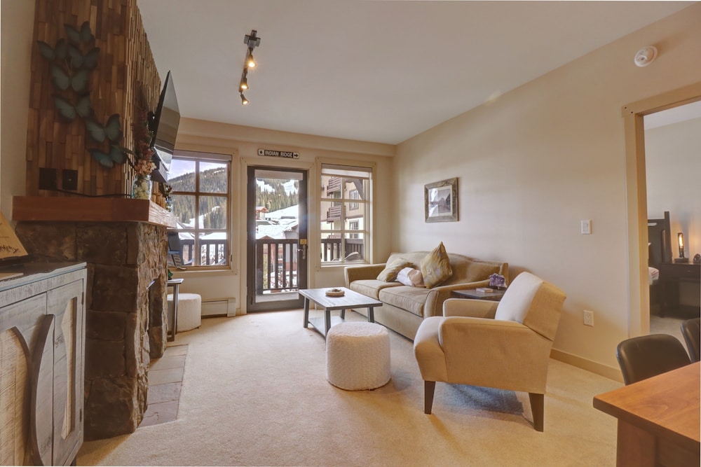 Pp409 Passage Point 2 Bedroom Condo
