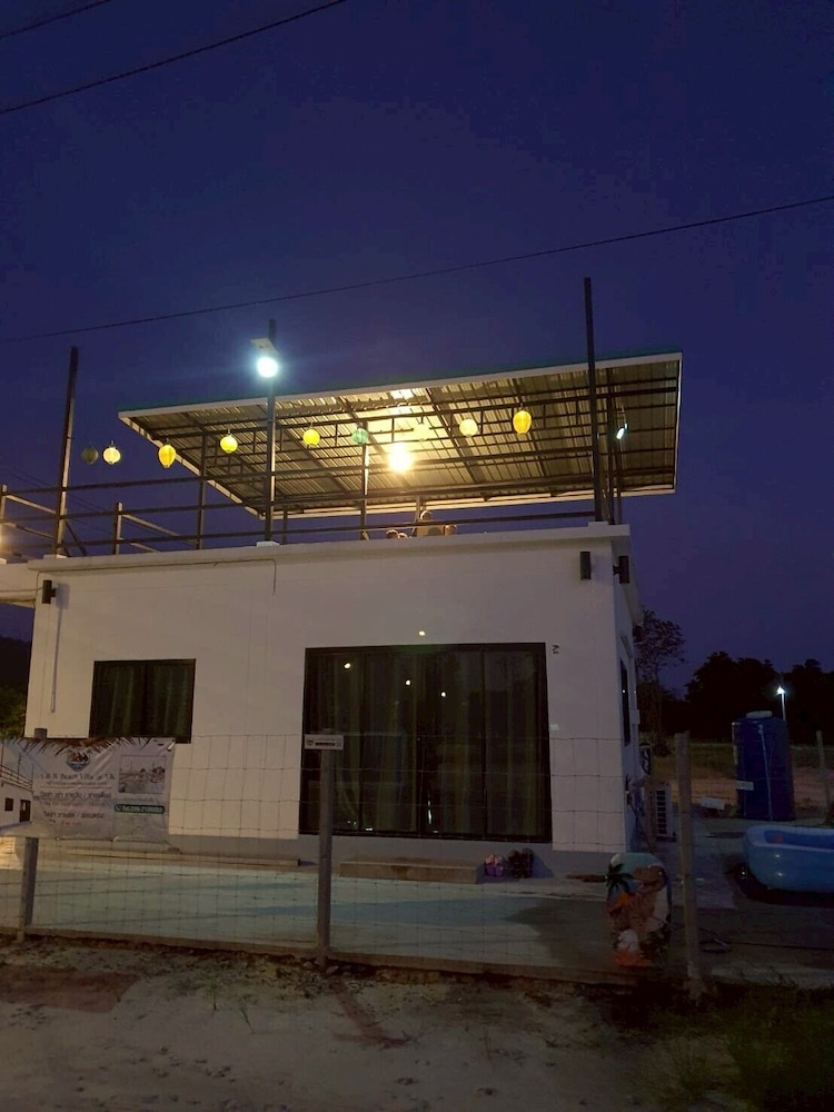 A&B Beach Villa At VK