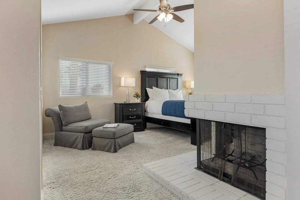 Bordeaux by Avantstay Private Pool, Hot Tub & Game Room Near Temecula