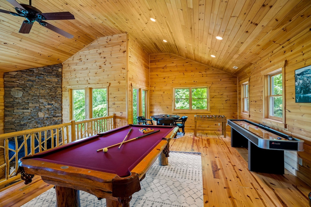 Eagle Nest Lodge Hot Tubs Mountain Views