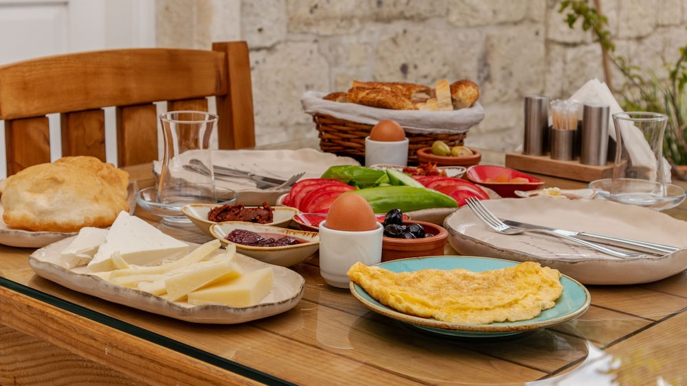 Avlu Alacati Butik Otel - Image 18