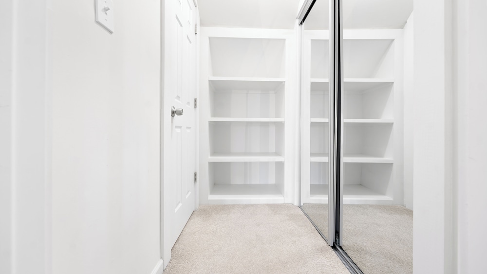 Ultra-Modern Luxe Sleek & Stunning Stay