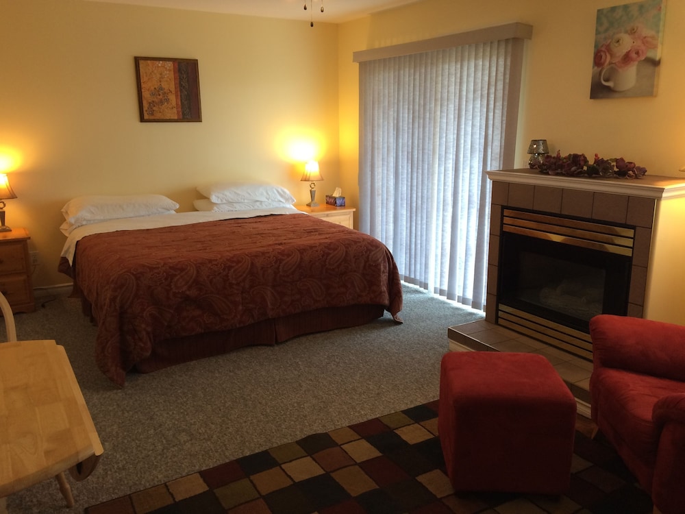 Acker Vacation Homes & Suites view 5
