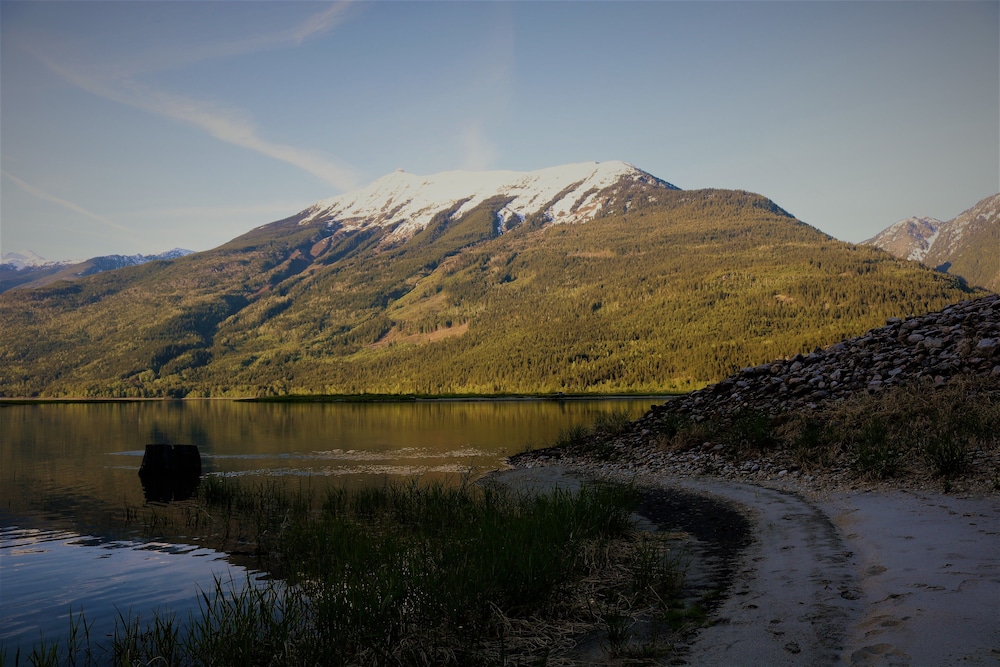 Mulvehill Creek Wilderness Inn