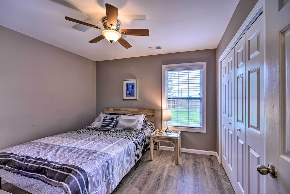 Morehead City Getaway w/ Yard: 4 Mi to Beach! view 3