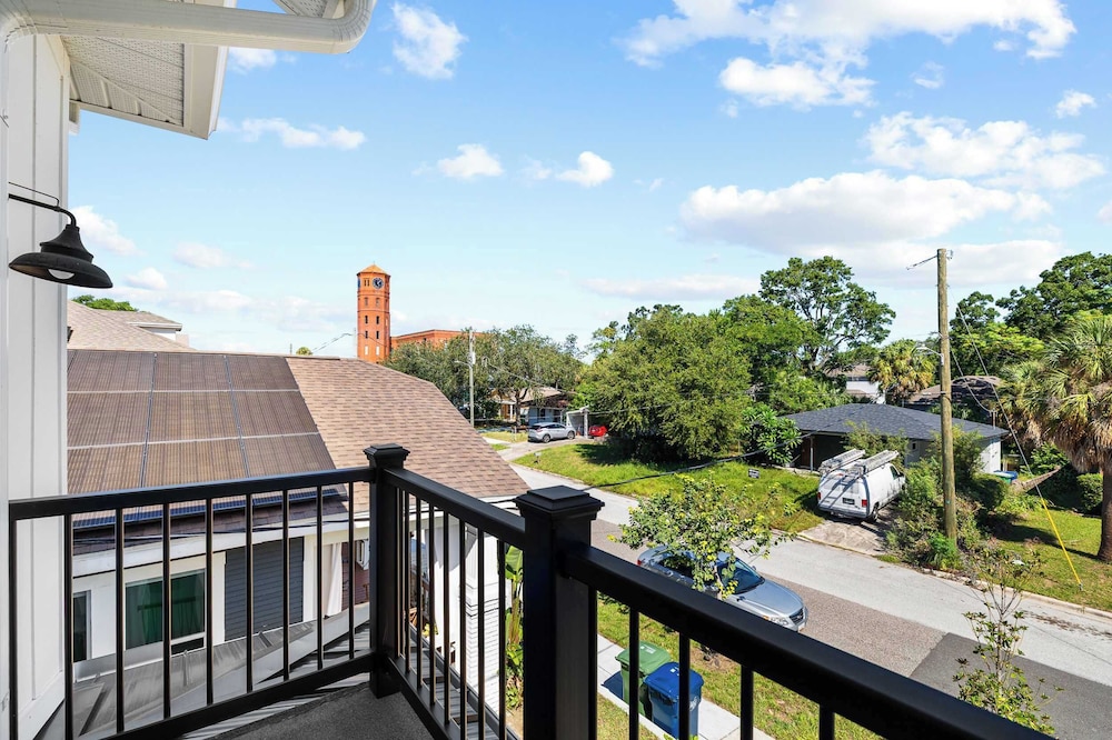 New Build in Old West 3 Bed, 2 Bath Family Rental