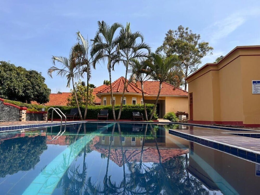Lucian Cottages