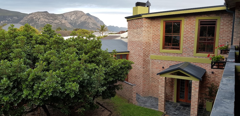 Port Del Mar Luxury Guesthouse