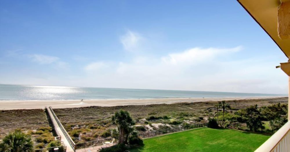 Fernandina Beach Vacations - 401-atlantis-on-amelia - Property Image 3