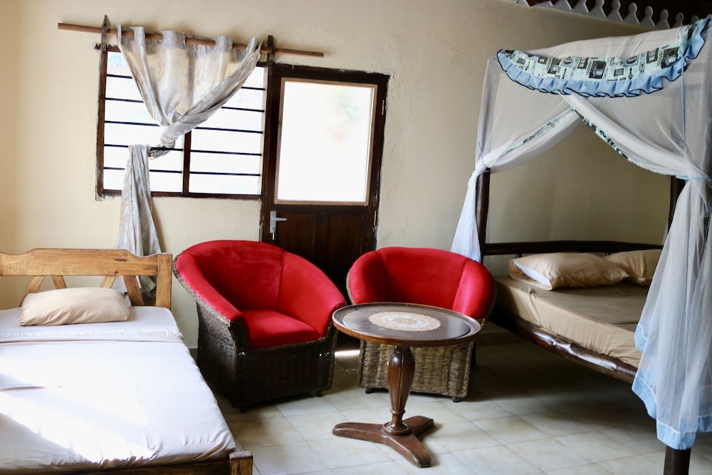 Room-a Wonderful Beach Property in Diani view 2