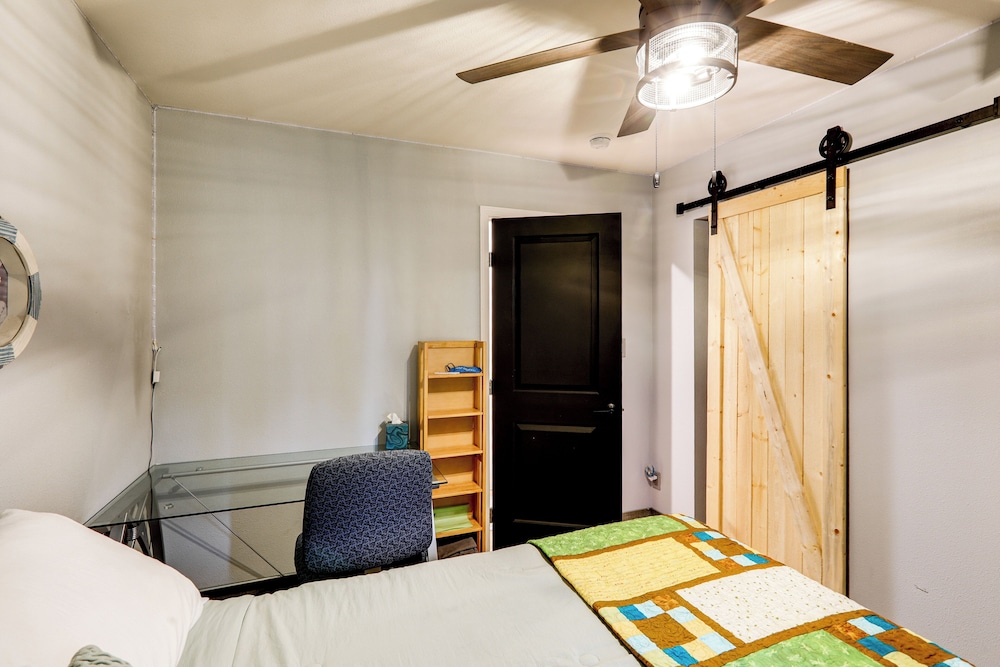 Walk to Dtwn: Dog-friendly Retreat in Fairbanks!