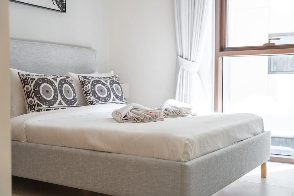 Elegant 4-bedroom Apartment Perfect for Families in Dubai Creek Harbour