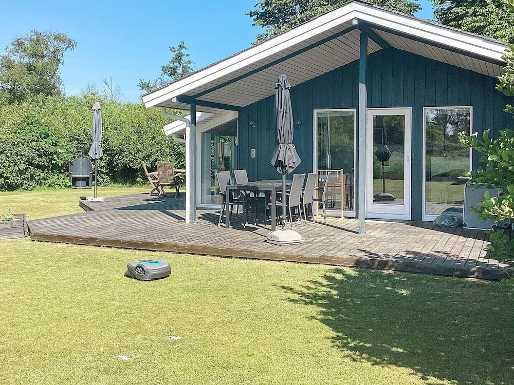 6 Person Holiday Home in Strandby-by Traum view 3