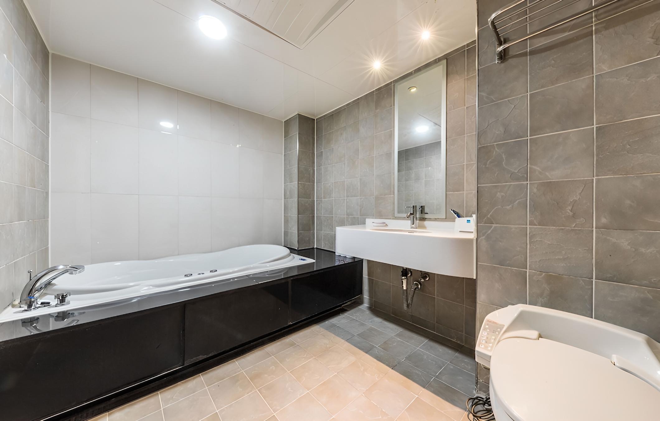 Gildong Argo Hotel