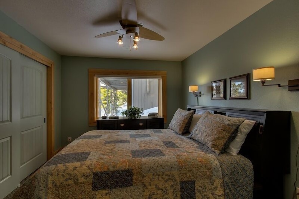 Rock Haven 2 Bedroom Condo