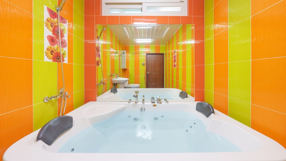 Goseong Beach Jin Spa Pension
