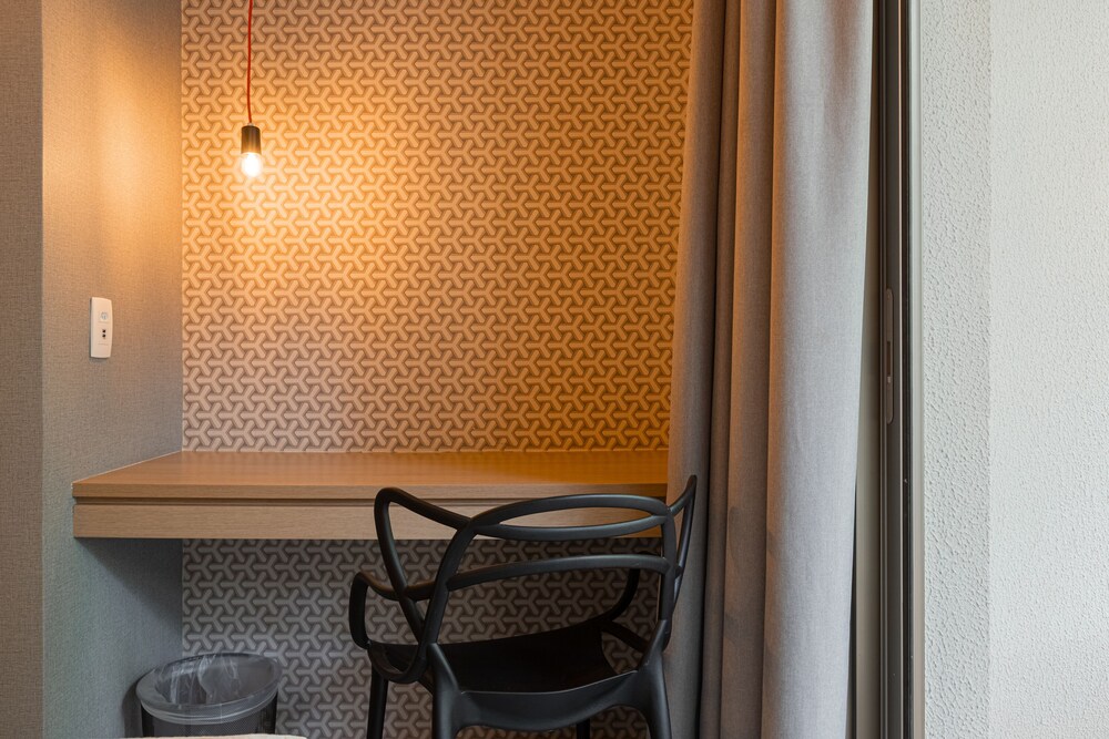 ESD - Studios E-Side By Anora Spaces