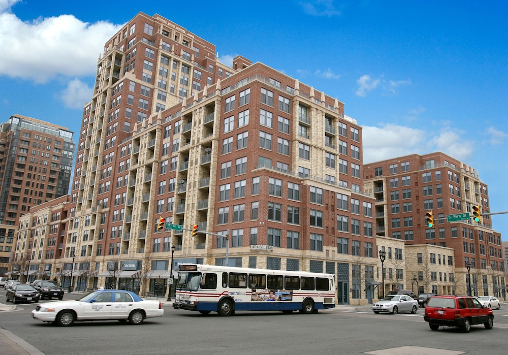 Gramercy by Executive Apartments