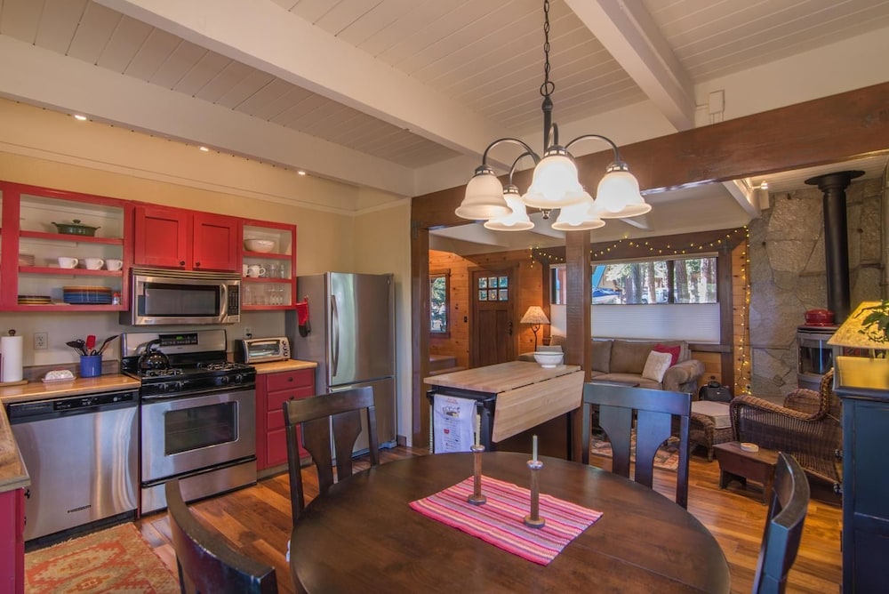 Saunders 3 Bedroom Holiday Home By Tahoe Truckee