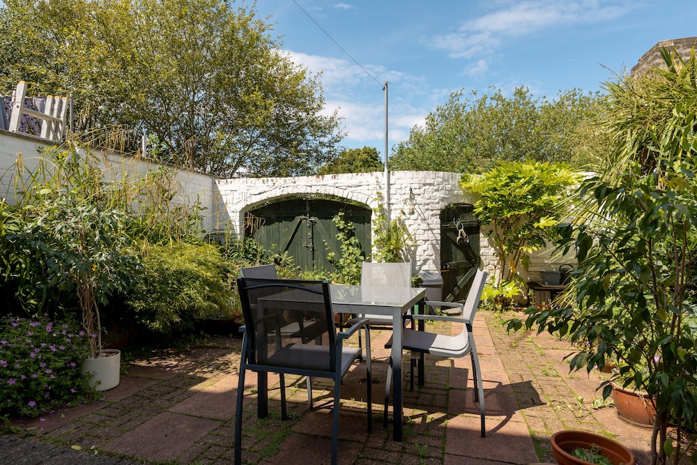 3Bd Victorian Townhouse Near Norfolk Broads 4A, 2C