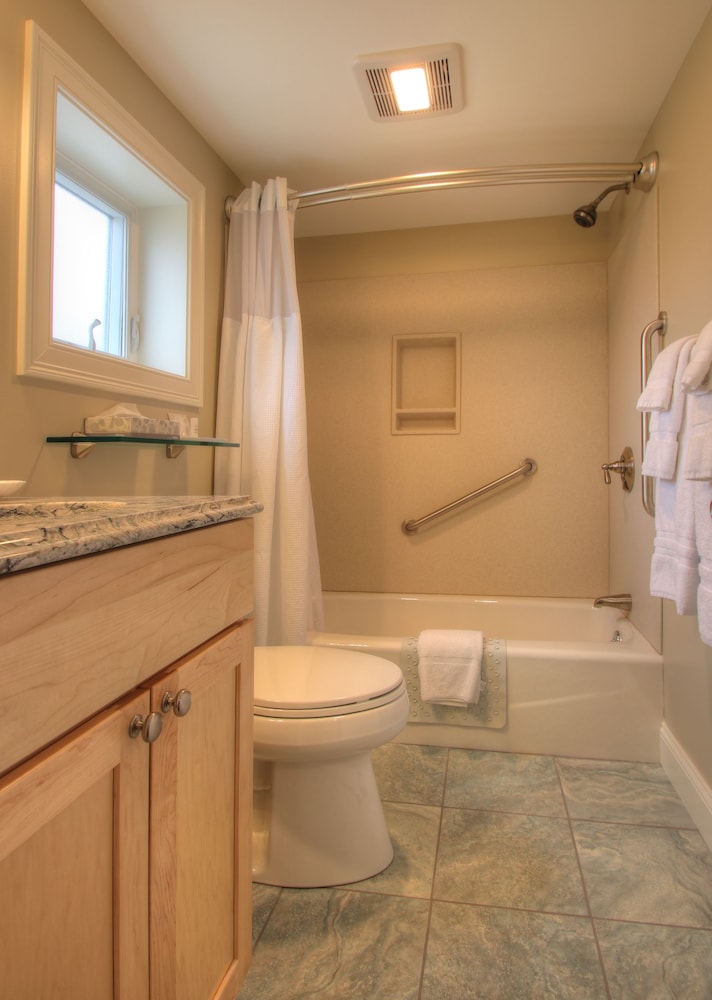 Sea Chambers Motel - Property Image 12