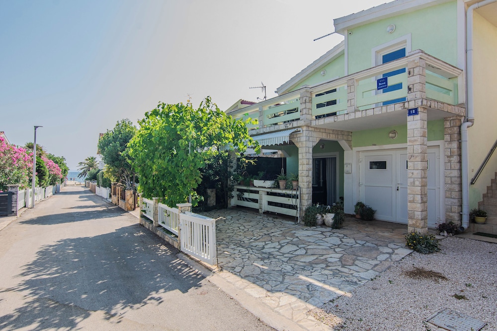 Apartment Semak