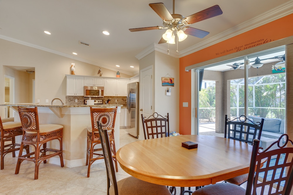 Family-friendly Home  10 Mi to Dtwn Cape Coral - Property Image 4