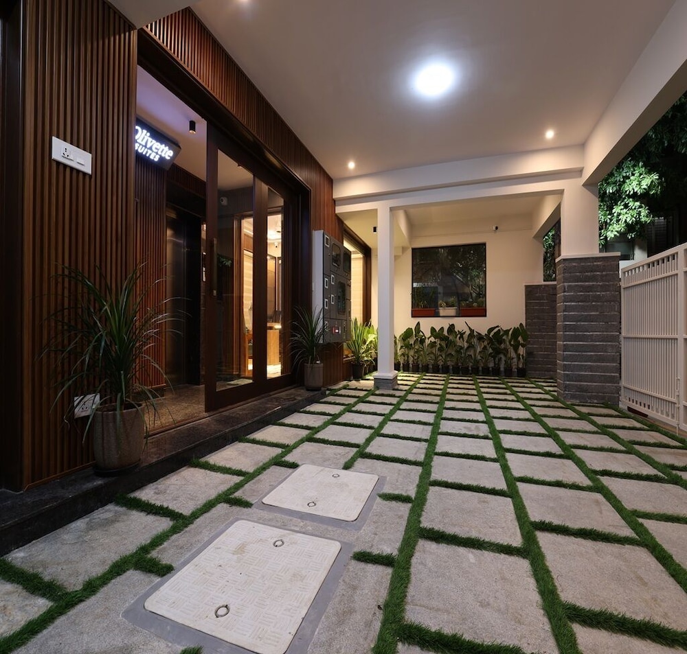 Olivette Suites