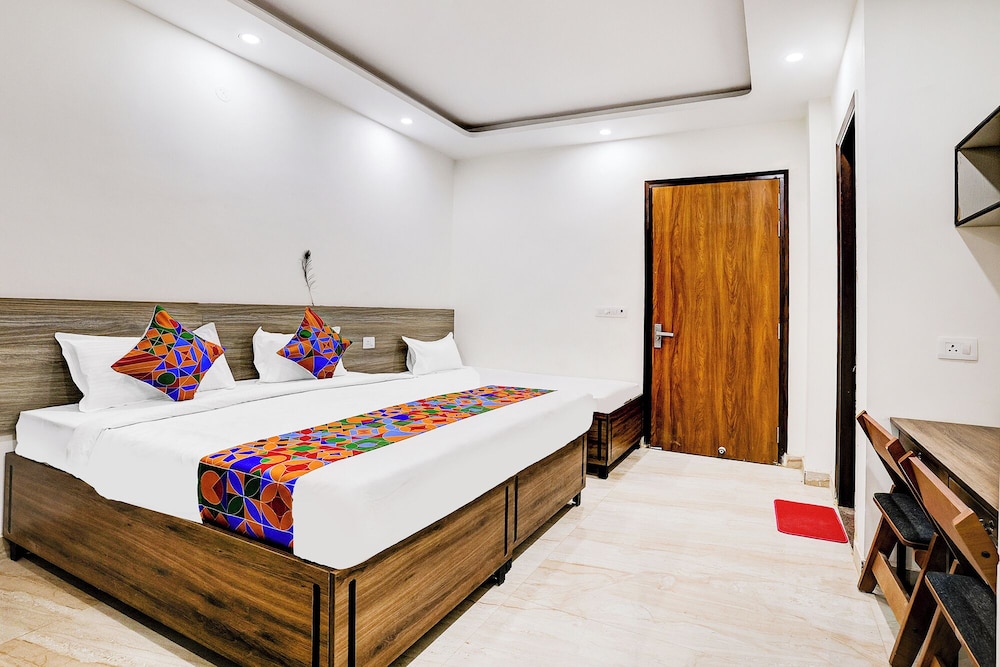 Fabhotel Expo Centre Inn