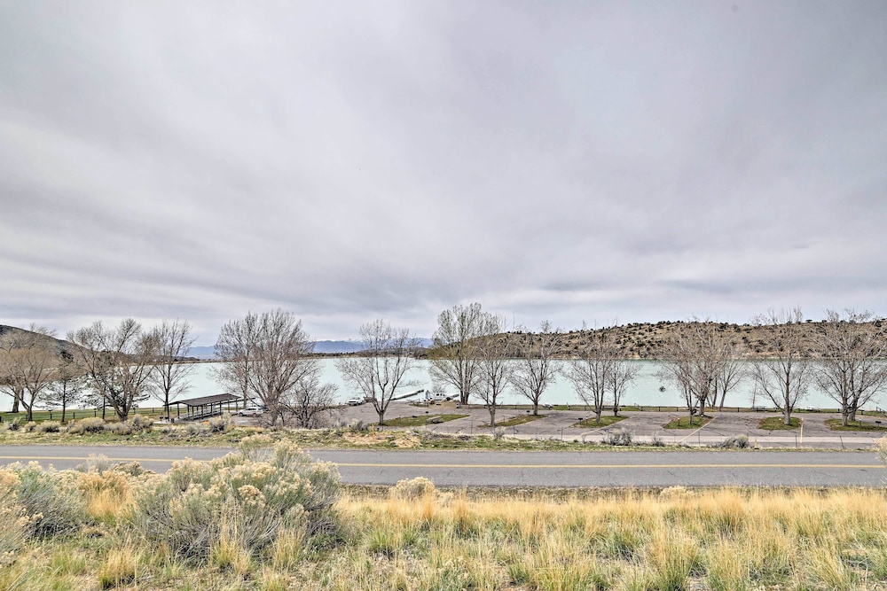 Rustic Cabin Near Palisade State Park w/ Deck!