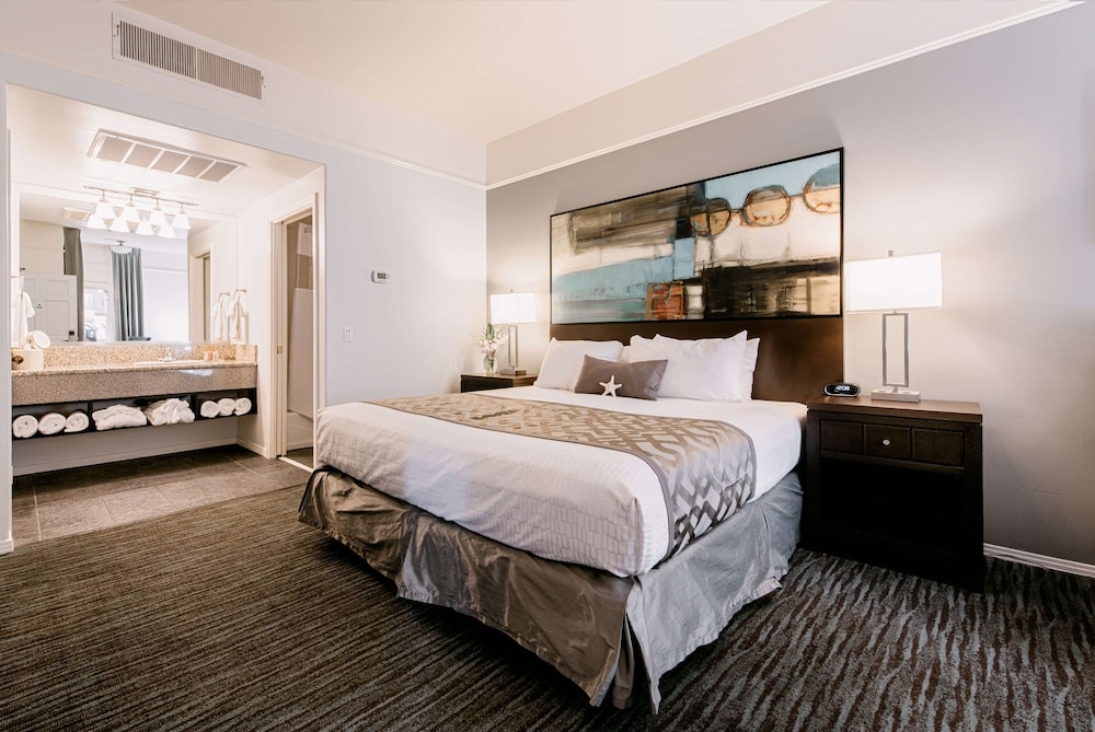 Hotel Tamarack Beach Resort Hotel - Image 1