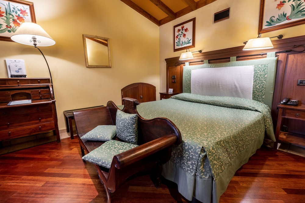 Relais Santa Anastasia view 5