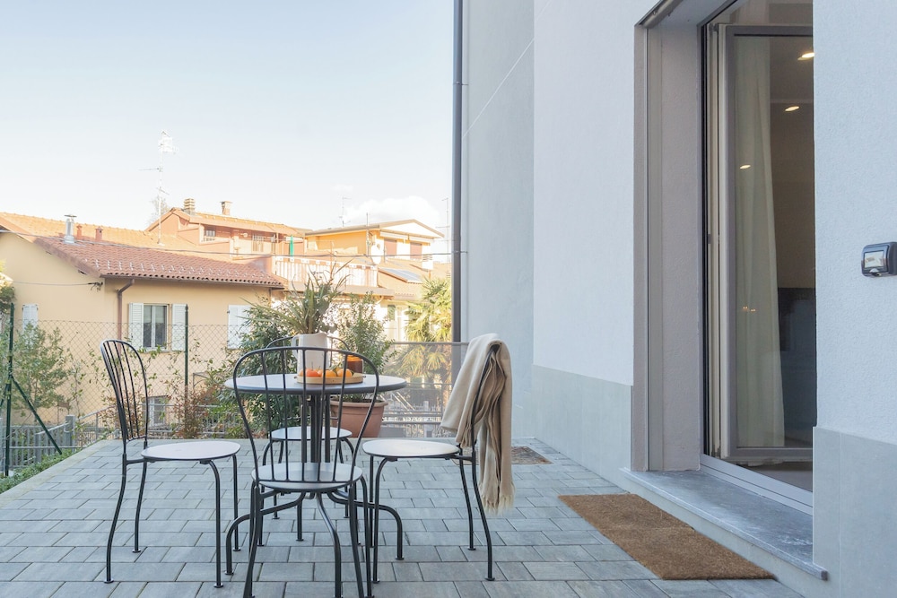 Isola Felice Grandate by Rent all Como