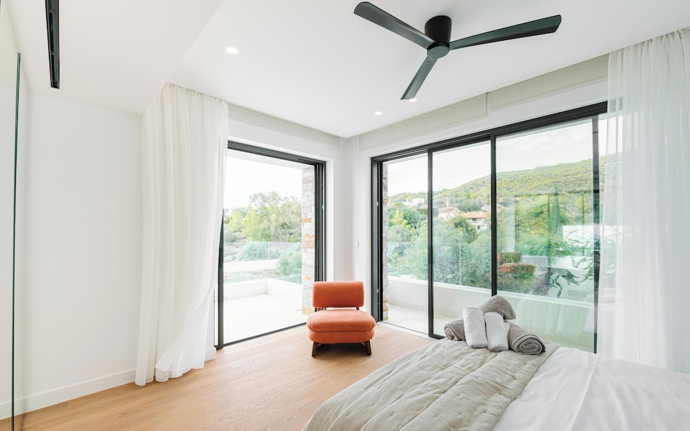 Elia Cove Luxury Villa II