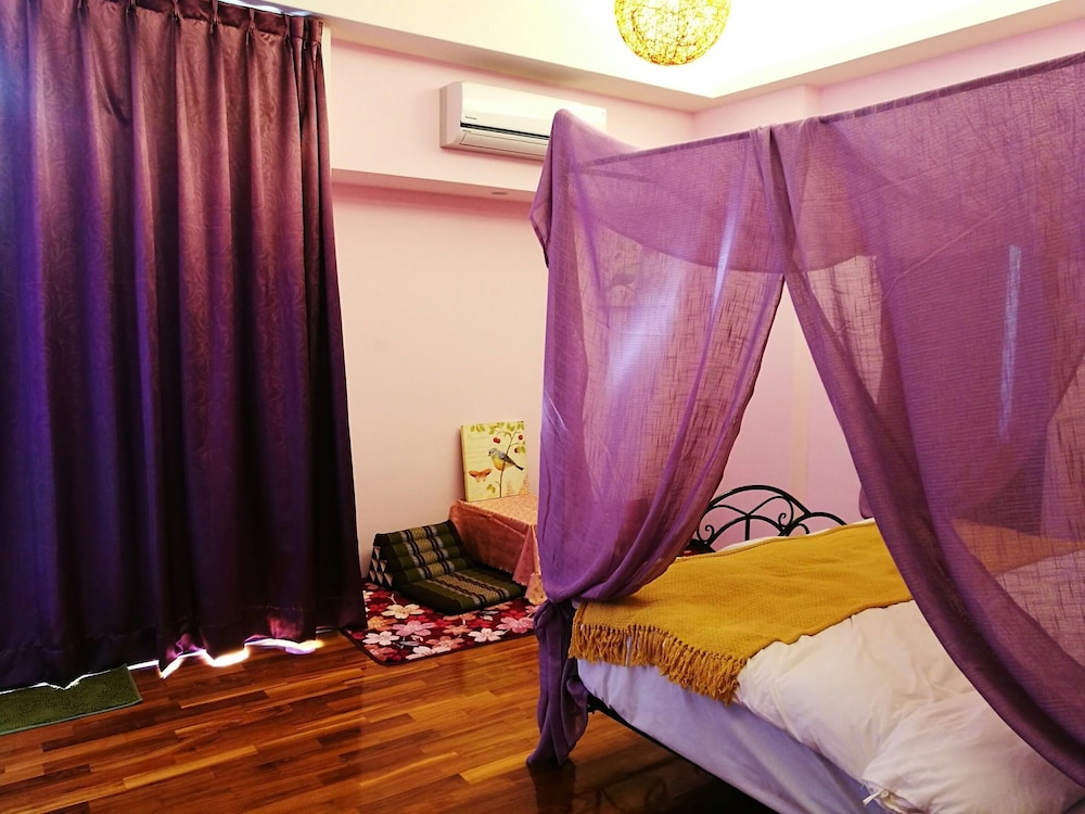 198 Red Hat B&B
