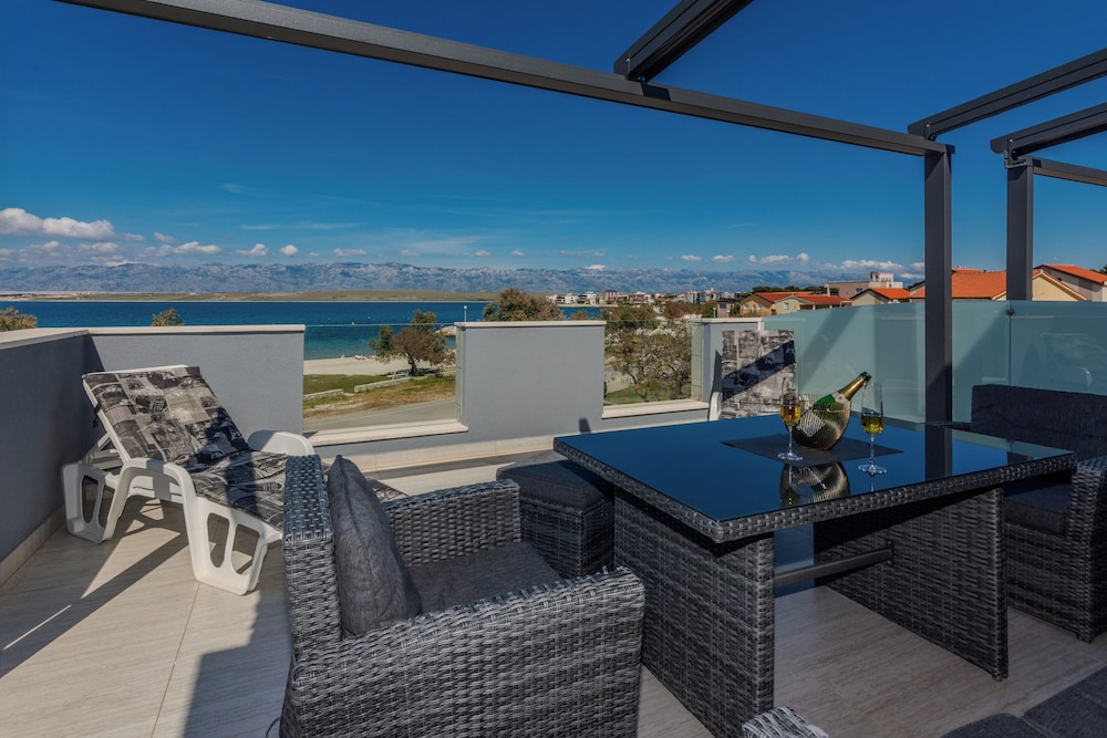 Apartments Mavracic