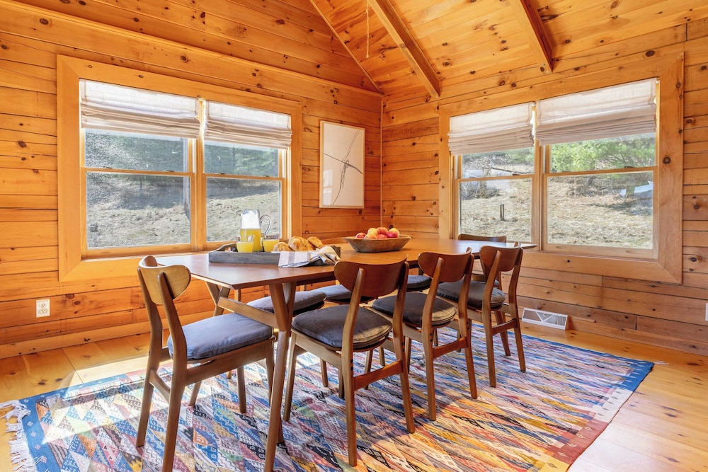 Secluded w/ Deck Views, Hot Tub, & Ping Pong Hudson in the Berks by Avantstay