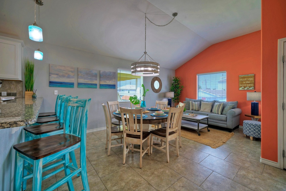 Laid Back Lime by Avantstay Near Beach w Pool Complimentary Pool Warmer