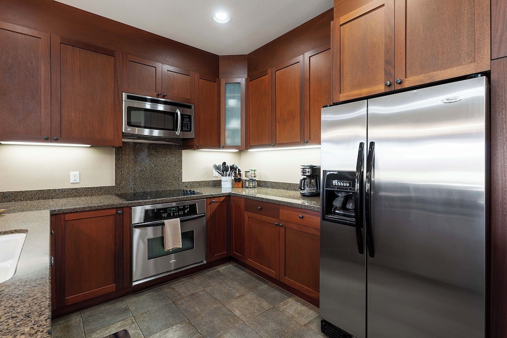 Golf Discount Included! Ocean, Golf & Mountain Views Near Shopping! - Vrkcv