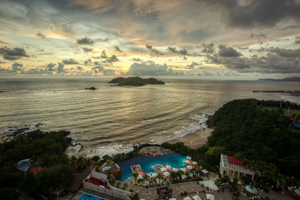 Hotel Azul Ixtapa Grand Resort Spa and Convention Center