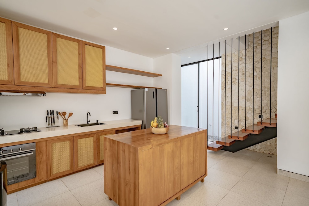 RHYS Villa Pererenan