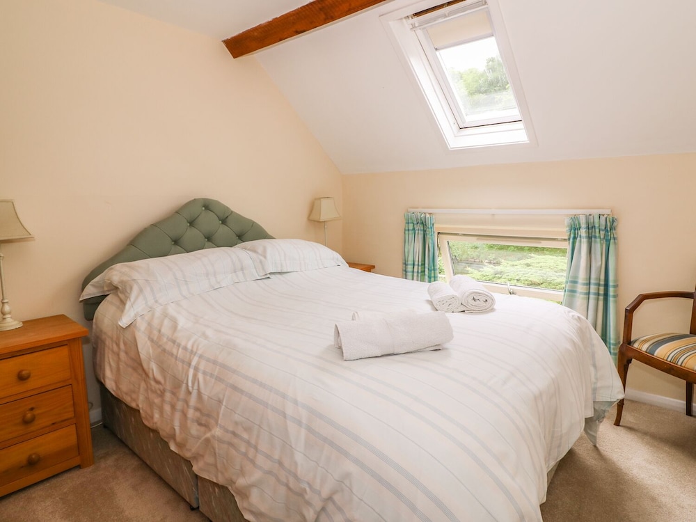 Gardener's Cottage view 2