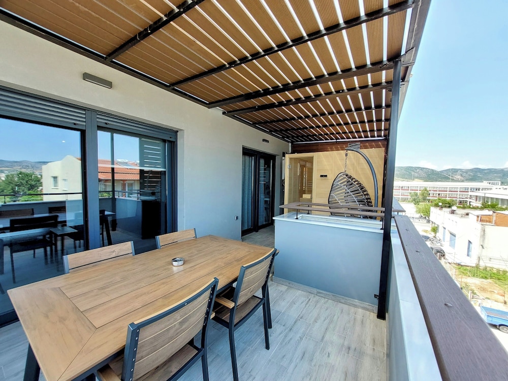 Salina Premium Residences view 5