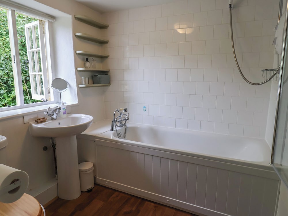 Dancing Hill Cottage