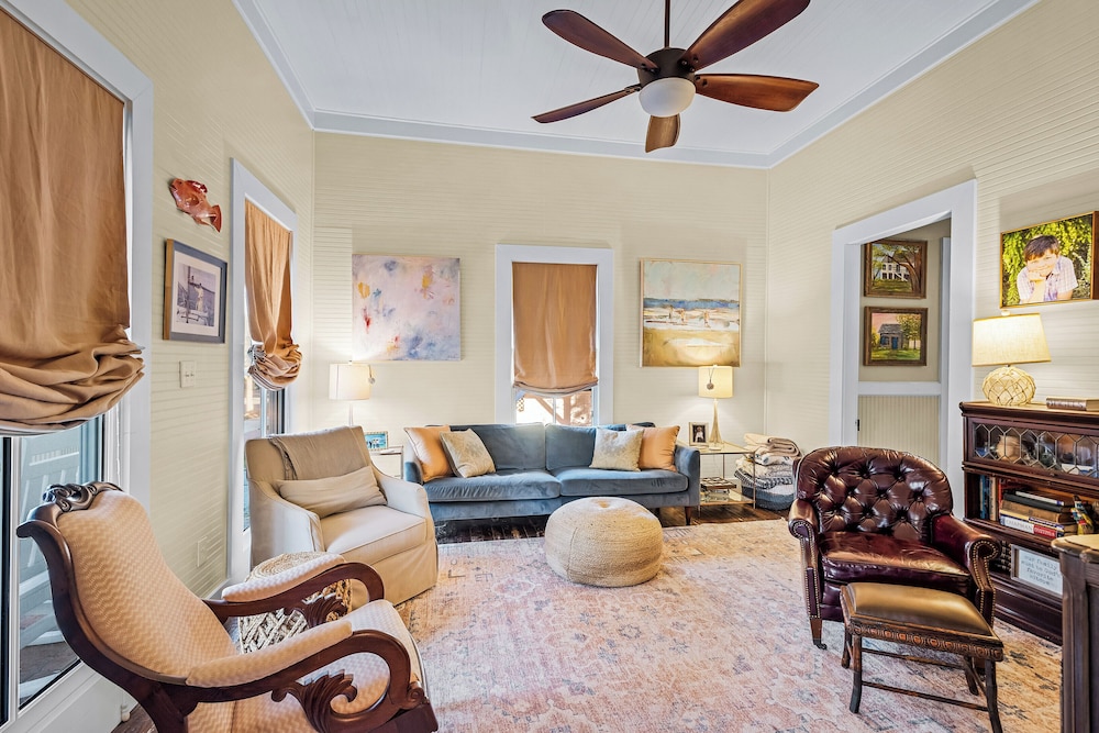 Drackett House by Whiskey Properties