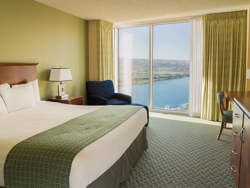 Laughlin Vacations - The Aquarius Casino Resort, BW Premier Collection - Property Image 3