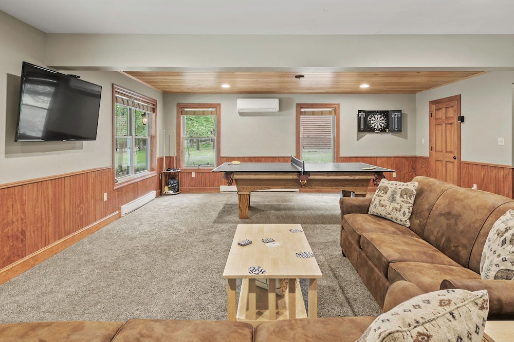 Bear Paw Lodge by Avantstay Hot Tub Deck Fire Pit