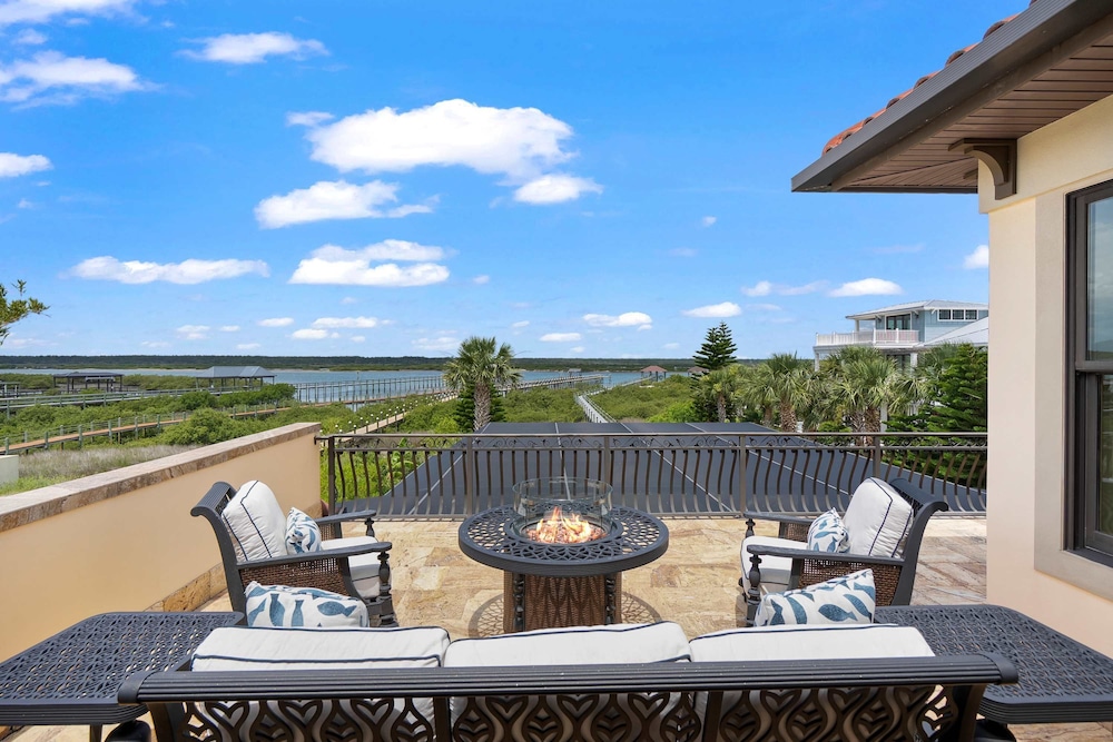 Sparkling Pool Balcony Sunsets Pool Table Dock