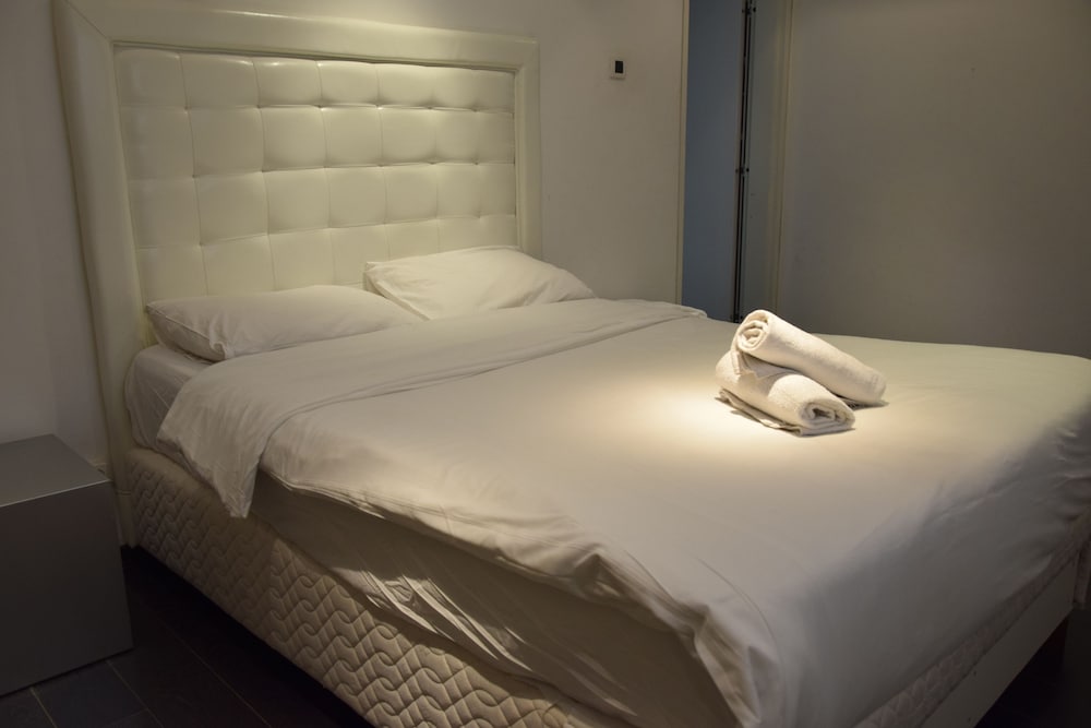 La Palmora Suites