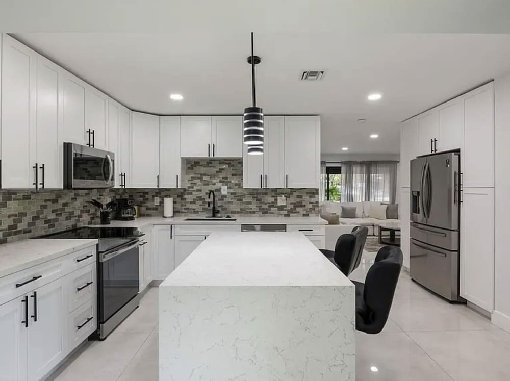 Stylish 4BR 2BA Home w Spacious Backyard in Vibrant Wilton Manors